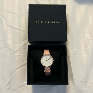 Daniel Wellington Petite Dover Rose Gold